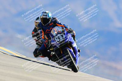 media/Mar-12-2022-SoCal Trackdays (Sat) [[152081554b]]/Turn 9 (220pm)/